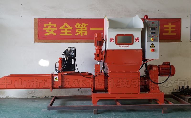 新型泡沫壓實(shí)機(jī)